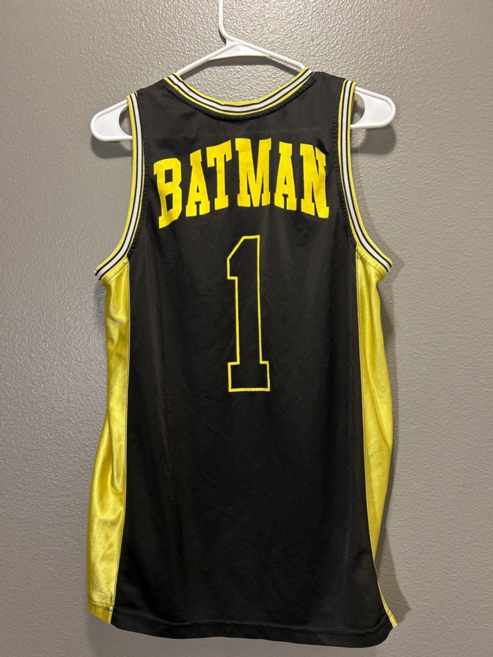 Vtg Batman DC Comics Basketball Jersey Tank Top Youth Size 14 Mesh #1 Black/Yell
